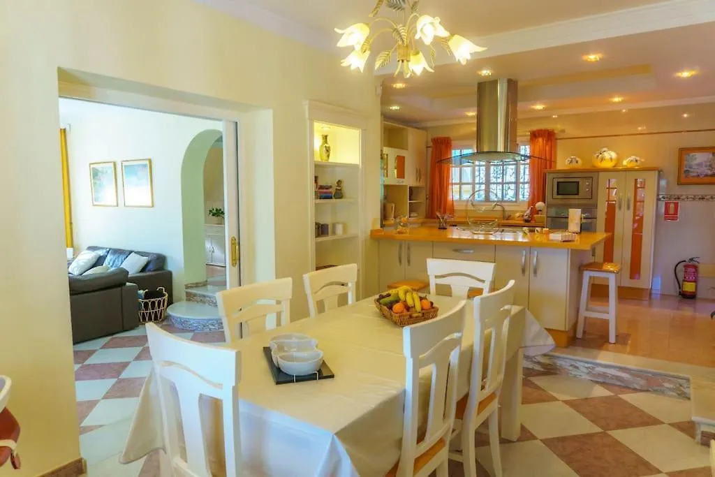 Villa Puerto De La Luz 미하스
