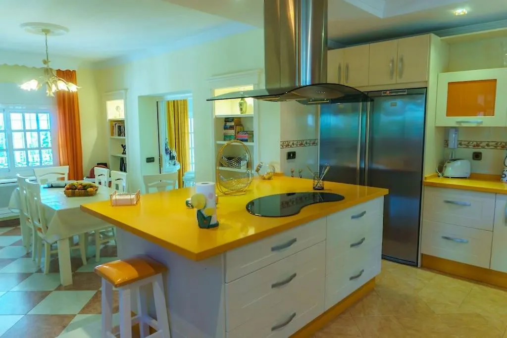Villa Puerto De La Luz 미하스 0*,